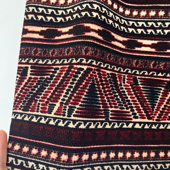 Dynamite Black and Red Patterned Skirt - Picture 2 of 7